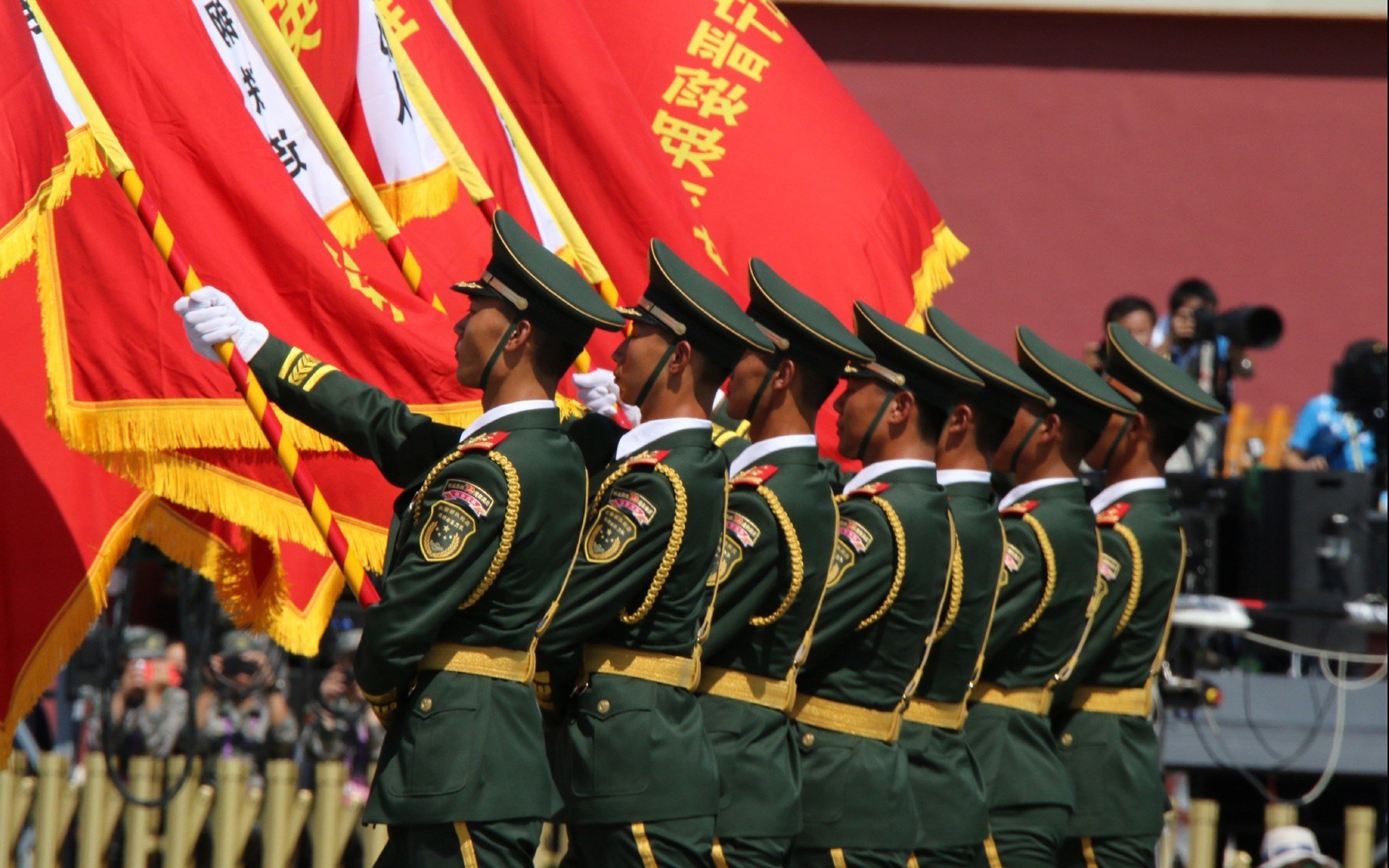 开云 官网 入口-大手笔投资：新技术助力车队突围